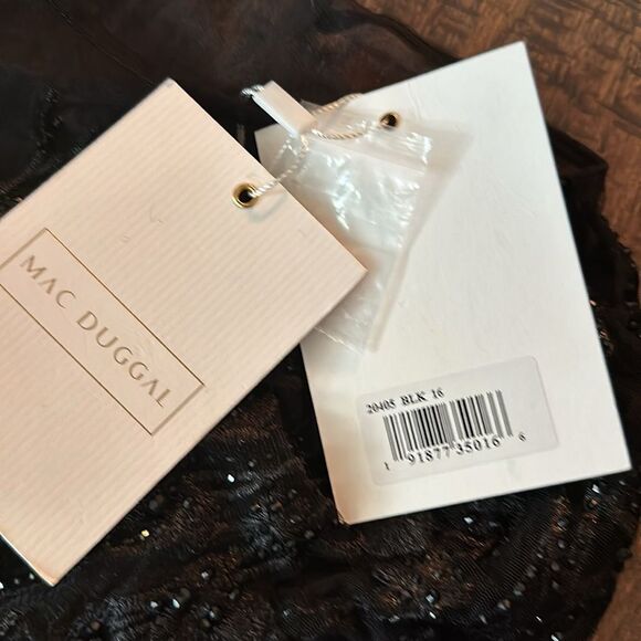 NWT Mac Duggal 20405 EMBELLISHED FLORAL CAP SLEEVE A LINE GOWN - size 16 - Picture 10 of 10